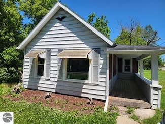 212 W Main St, Hale, MI 48739