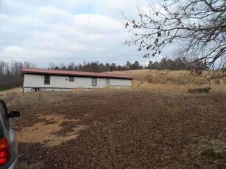 4301 Upper Factory Creek Rd, Waynesboro, TN 38485