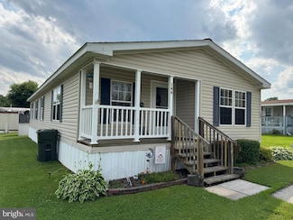 146 Adam Dr, New Oxford, PA 17350