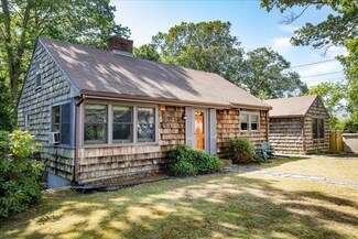5 Oakland Ave, Rockport, MA 01966