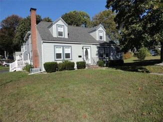 8 Elmhurst Rd, Stoneham, MA 02180