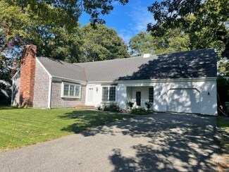38 Linda Ln, Barnstable, MA 02632