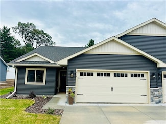 824 Glacier Dr, Altoona, WI 54720