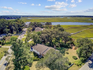 643 N Shore Dr, Charleston, SC 29412