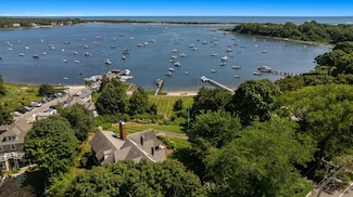 916 Main St, Cotuit, MA 02635