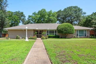 1215 Columbia Cir, Corsicana, TX 75110