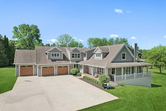 S36W27905 Robin Hill Cir, Waukesha, WI 53189