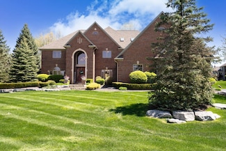 67480 Rachael Ln Unit 9, Washington, MI 48095