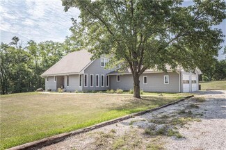 17405 NE 180th St, Holt, MO 64048