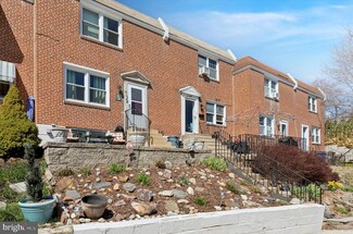 613 Green Ln, Philadelphia, PA 19128