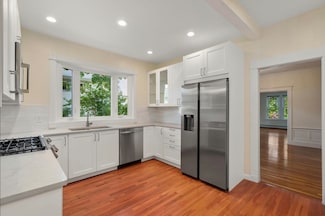57 Crosby Rd Unit 1, Chestnut Hill, MA 02467