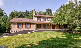 100 Hockessin Valley Falls Dr, Hockessin, DE 19707