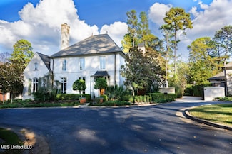 16 Eastparke Dr, Jackson, MS 39211