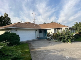 807 SE Sentry Dr, College Place, WA 99324