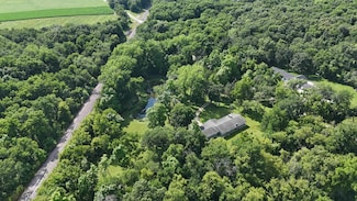 7716 E Buss Rd, Clinton, WI 53525