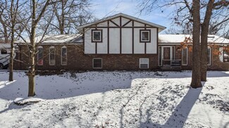 5383 E Liberty Ave, Demotte, IN 46310