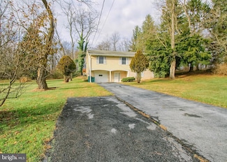 7960 Rider Ln, Hummelstown, PA 17036