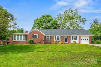 1078 Boones Cave Rd, Lexington, NC 27295