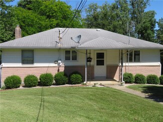 403 S 8th St, Frankton, IN 46044
