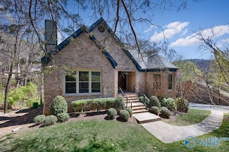 1695 Shady Cove Cir SE, Huntsville, AL 35802