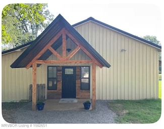 1450 N Ulmer St Unit B, Greenwood, AR 72936
