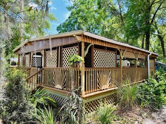 11098 NW 112 Place, Chiefland, FL 32626