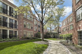 1625 Glenview Rd Unit 210, Glenview, IL 60025