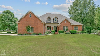 221 Dunwoody Dr, Jonesboro, AR 72404