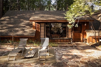 324 Summit Rd, Twin Peaks, CA 92391