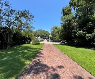 77 Egret St, New Orleans, LA 70124
