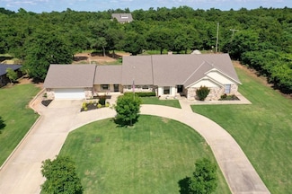 812 Country Ln, Oklahoma City, OK 73130