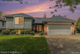 3965 Hearns Dr, Sterling Heights, MI 48310