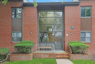 13 Darian Ct Unit 2B, Pomona, NY 10970