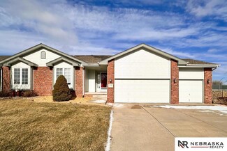 15510 Parker St, Omaha, NE 68154