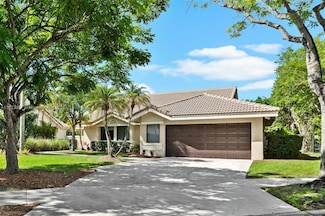 2000 Lakeshore Dr, Weston, FL 33326