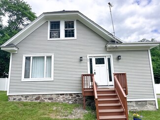 35 Parham Rd, Tyngsboro, MA 01879