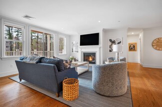 32 Willey Creek Rd Unit 204, Exeter, NH 03833
