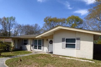1523 Maple Ave, Picayune, MS 39466