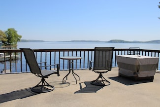 421 River St, Merrimac, WI 53561