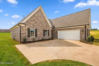 6383 Acorn Way, Walls, MS 38680