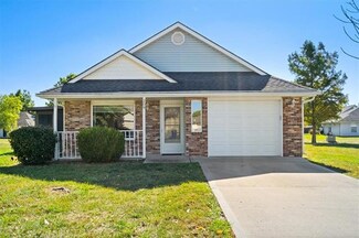 209 SW Blue Branch Cir, Grain Valley, MO 64029