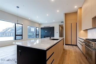 611 E Peach St Unit 204, Bozeman, MT 59715