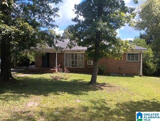 1791 Vestaview Ln, Vestavia, AL 35216