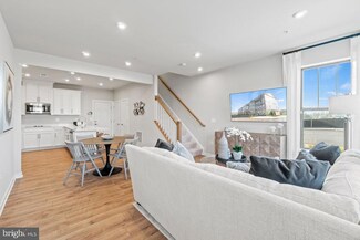 14170 Gypsum Loop, Chantilly, VA 20151