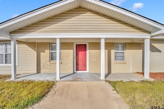 3743 Smelley Rd, Longview, TX 75605