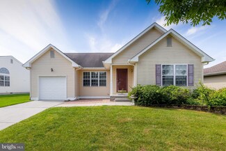 512 Howey Dr, Mullica Hill, NJ 08062