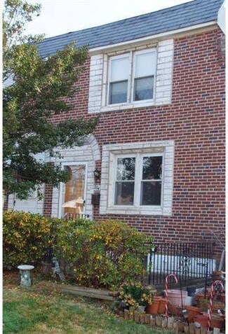 334 Westmont Dr, Darby, PA 19023