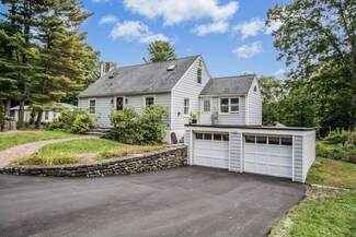 45 W Hill Dr, Worcester, MA 01609
