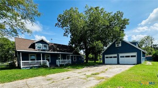 159 Prairie St, Vanderbilt, TX 77991