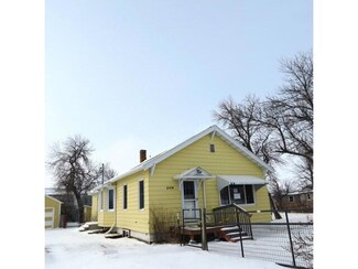 208 1st St SW, Dutton, MT 59433